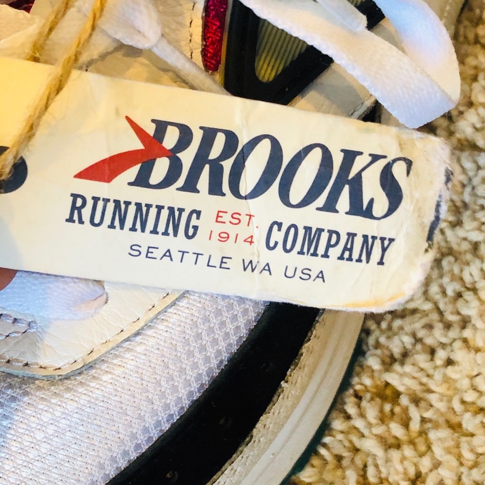 USED Brooks Heritage Beast 1 Men Shoes